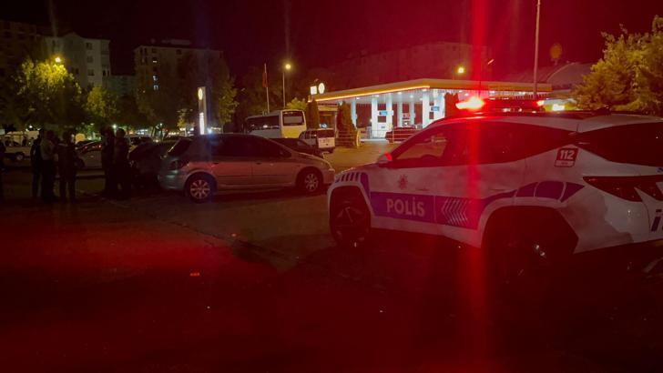 16 yaşındaki kız, 17 yaşındaki kızı bıçakladı