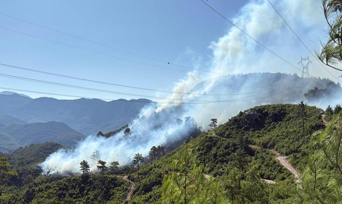 Antalya'nın 2 ilçesinde orman yangını / Ek fotoğraflar