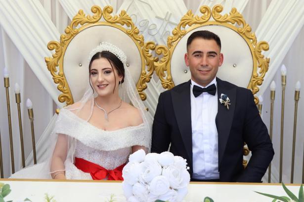 Asırlık geleneği yaşattılar; pehlivanlar peşrev çekti, kına dolu sinileri gençler taşıdı