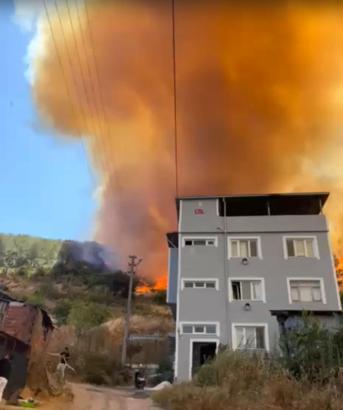 Bursa’da maki yangını; alevlerin arasında mahsur kaldılar (3)