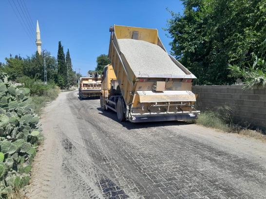 Yumurtalık’ta bozuk yollar onarıldı