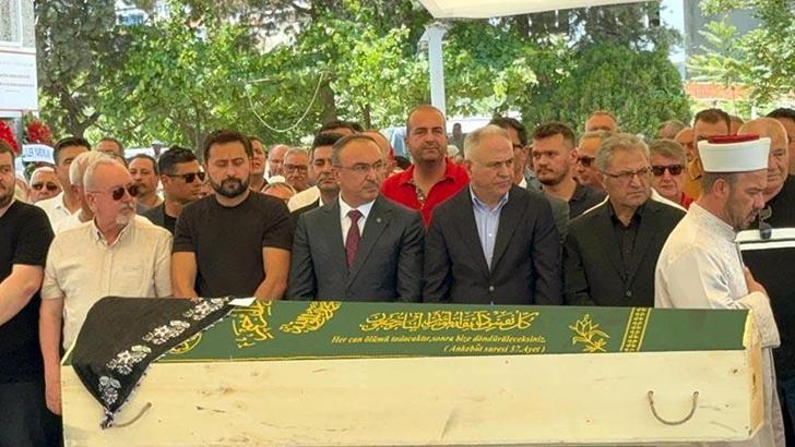 Genelkurmay Başkanı Orgeneral Gürak’ın kayınvalidesi son yolcuğuna uğurladı