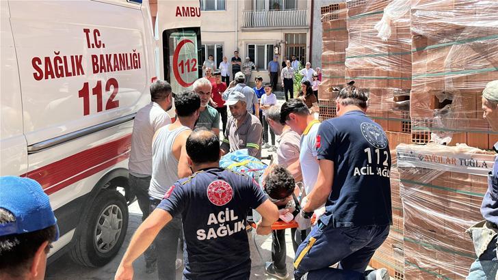 Kütahya'da elektrik akımına kapılan işçi ağır yaralandı