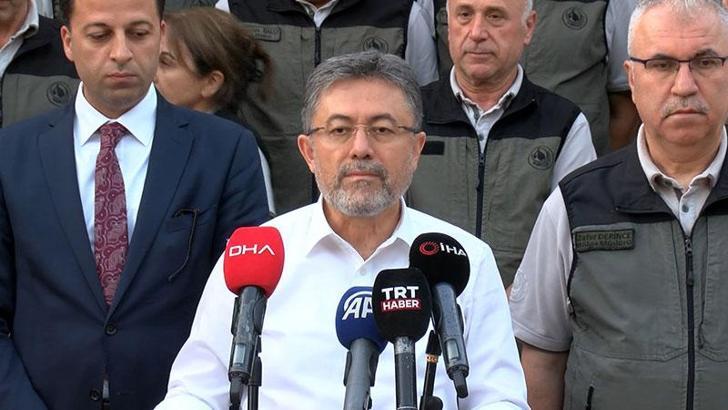 Bakan Yumaklı: Bilecik- Sakarya sınırındaki yangın devam ediyor, ekiplerimiz mücadele halinde