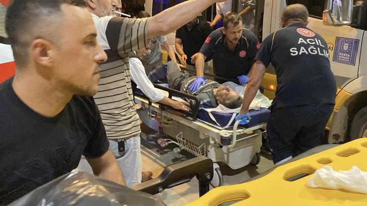 Kalp krizi geçiren yolcuyu hastaneye yetiştirdi