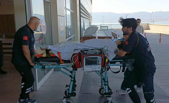 Salda Gölü'nde boğulma tehlikesi geçiren Sultan, yoğun bakımda tedaviye alındı