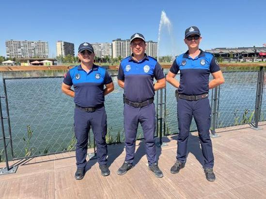 Büyükşehir zabıtası, millet bahçesinde gece gündüz görevde