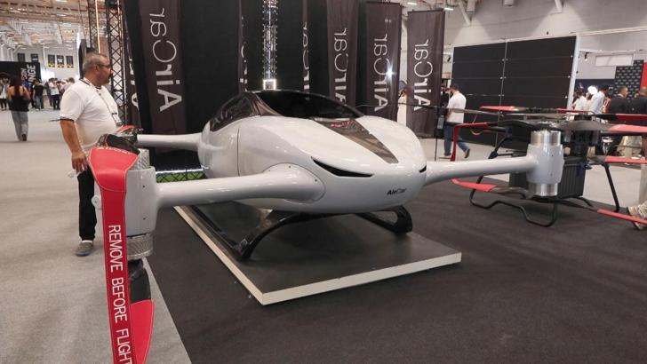 İstanbul- Bakan Bayraktar: Süreleri kısaltacak bir reform paketi inşallah bu hafta mecliste yasalaşacak