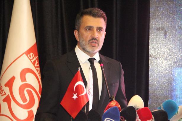 Sivasspor’un yeni başkanı Gökhan Karagöl oldu
