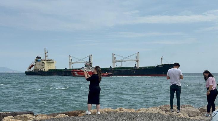 Tekirdağ'da karaya oturan kuru yük gemisini kurtarma çalışmaları 4'üncü gününde