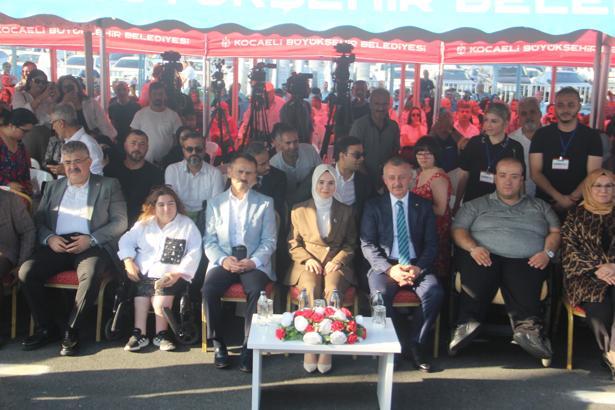 Bakan Göktaş: 5 bin 777 olan engelli kamu çalışanı sayısını 73 bin 800’e çıkardık