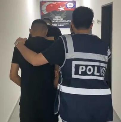İzmir'de düğündeki ihbara giden polis, ruhsatsız tabanca ve tüfekler ele geçirdi; 2 tutuklama