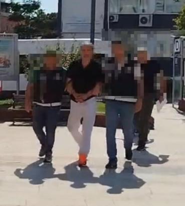 43 yıl hapisle aranan hükümlü çatıdan kaçarken yakalandı