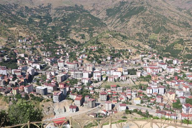 Şemdinli Jandarma Komutanlığı binasının yerine gençlik merkezi yapılıyor