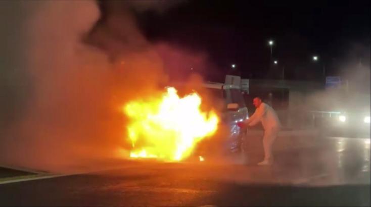 Seyir halindeyken alev alan cip yandı