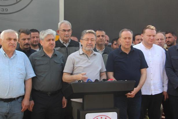 Bakan Yumaklı: Sakarya-Bilecik sınırındaki yangın büyük oranda kontrol altına alındı