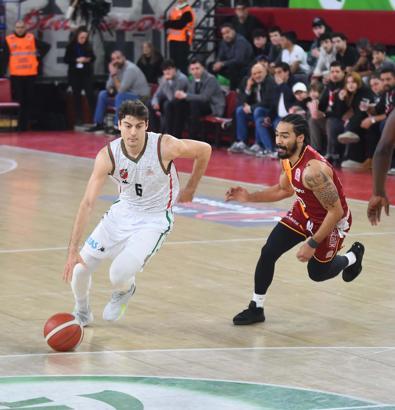 Ufuk Sarıca transferde Karşıyakalı Ozan'ı kaptı