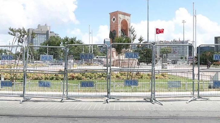 Taksim Meydanı'na yaya girişi kapatıldı