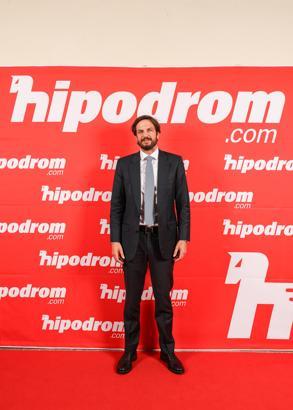 Ünlüler, 99. Gazi Koşusu’nu Hipodrom.com locasından izledi