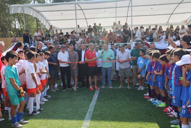 Futbol sahası açan Yılmaz Erdoğan: Türkiye'de yetenek sıkıntısı yok, önemli olan onlara alan tanımak