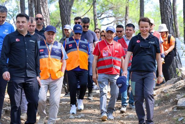Manavgat'ta afet bilinci ve gönüllülük için doğa yürüyüşü