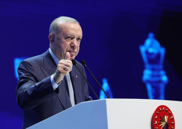 İstanbul - Cumhurbaşkanı Erdoğan: 2028 yılına kadar uzak ülkelere ihracatımızı 50 milyar dolara çıkarmayı hedefliyoruz / Geniş haber