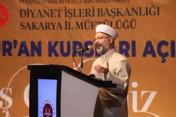 Erbaş: Din ve ahlak eğitiminden uzak nesiller tarihine de kültürüne de uzak kalacaktır