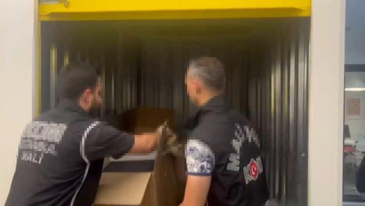 İstanbul -İBB soruşturmasında tutuklanan Murat Kapki'ye ait depoda yaklaşık 5 milyonluk tablo bulundu