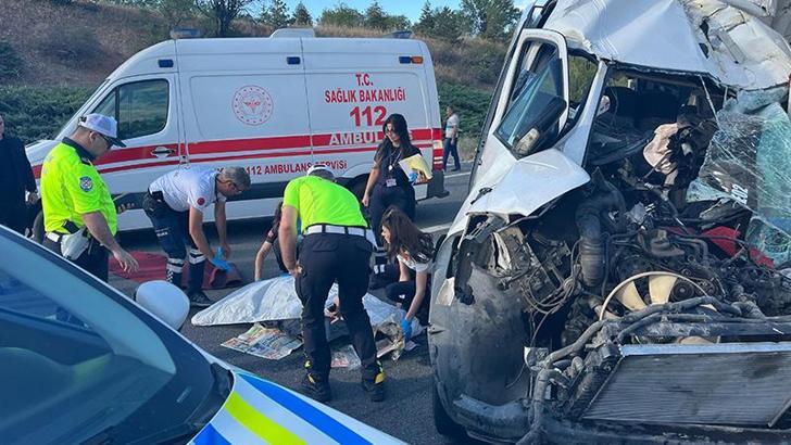 Ankara'da servis minibüsü kamyona arkadan çarptı; 1 ölü, 5 yaralı
