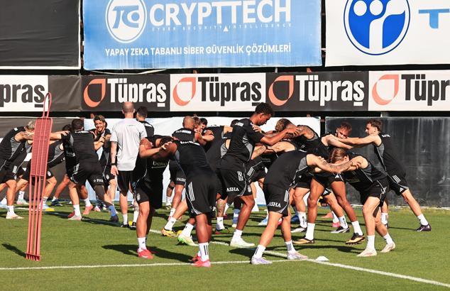 Beşiktaş’ta yeni sezon hazırlıkları sürüyor