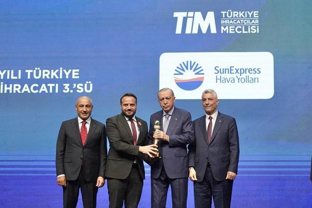 SunExpress hizmet ihracatında Türkiye’nin ilk üç şirketinden biri oldu