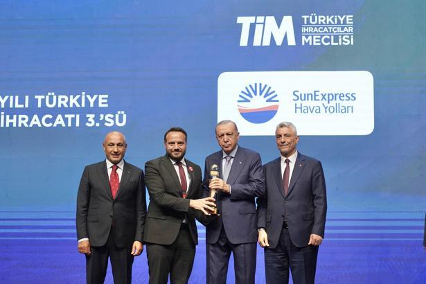 SunExpress hizmet ihracatında Türkiye’nin ilk üç şirketinden biri oldu