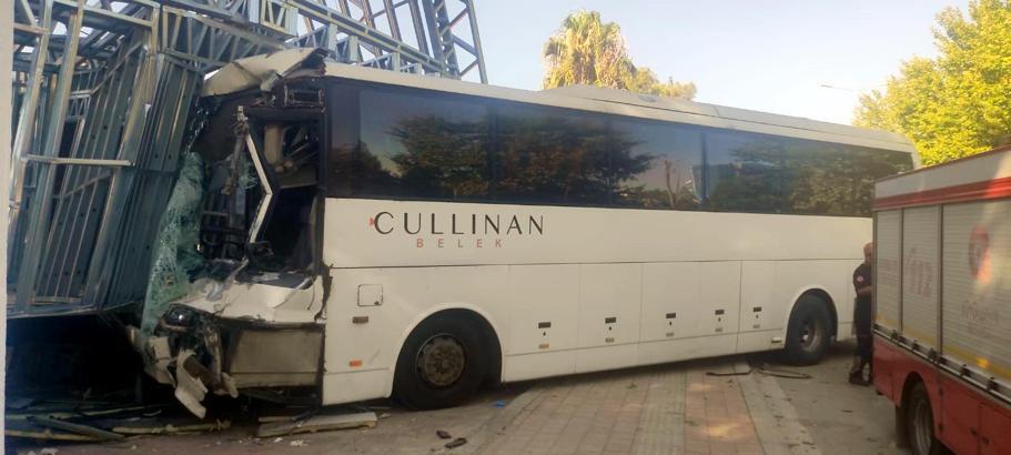 Antalya'da zincirleme kaza: 26 yaralı