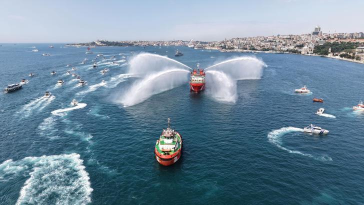 İstanbul- İstanbul'da Denizcilik ve Kabotaj Bayramı'nın 99'uncu yılı kutlandı