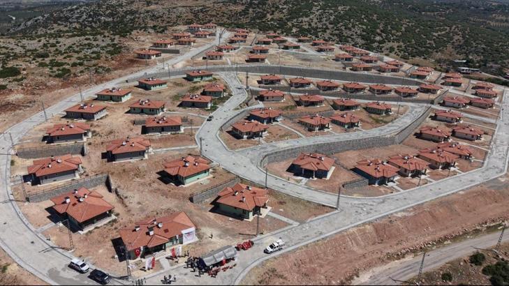 Osmaniye’de 89 köy deprem konutu daha hak sahibine teslim edildi