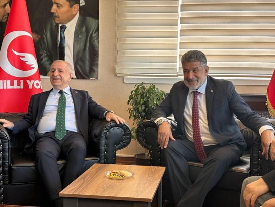 Ümit Özdağ, Remzi Çayır'ı ziyaret etti