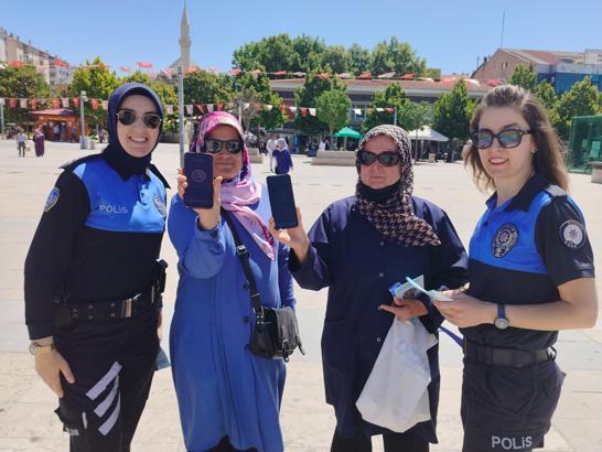 Kırşehir’de polis ekiplerinden vatandaşa broşürlü uyarı