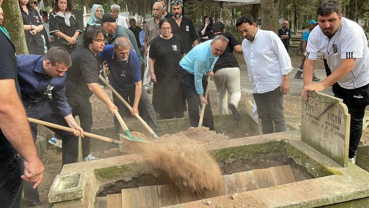 Sabri Ugan Sakarya'da son yolculuğuna uğurlandı