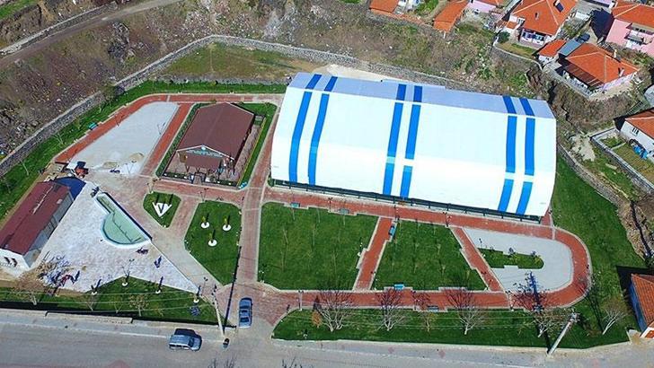 Eski Manisa Büyükşehir Belediye Başkanı Mimar Ferdi Zeyrek’in adı spor tesisine verildi
