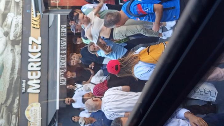 İstanbul - Küçükçekmece'de İETT otobüsünde kavga kamerada