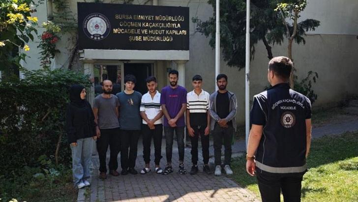 Bursa'da 7 kaçak göçmen ve 1 organizatör yakalandı