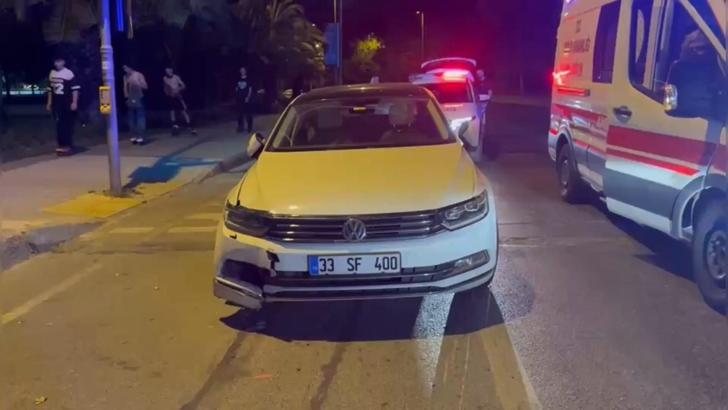 Kadıköy’de motosiklet ile otomobil çarpıştı: 2 yaralı