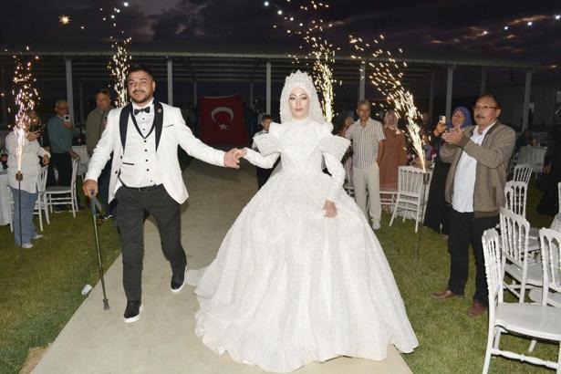 Pençe- Kilit Hareket Bölgesi Gazisi Emre Bayar, dünya evine girdi