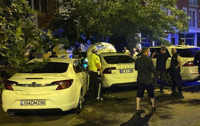 Çorlu'da 3 otomobilin karıştığı kazada 1 kişi yaralandı