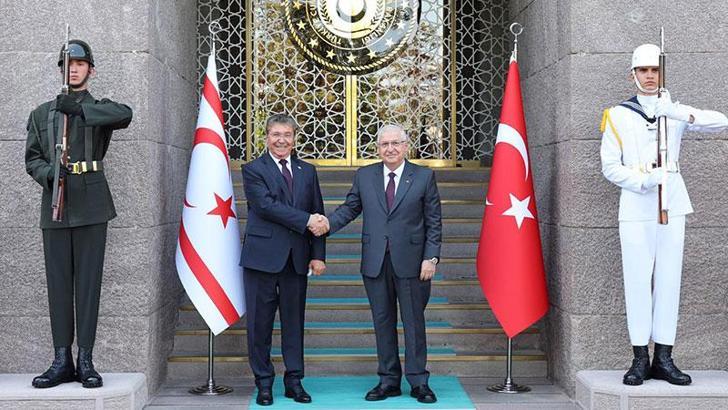 Bakan Güler, KKTC Başbakanı Üstel ile bir araya geldi