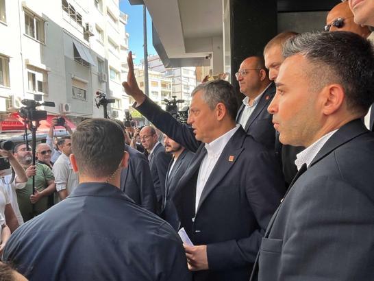 Özgür Özel: Özgür Özel: Bizde rekabet, tartışma olur, kardeşlik hukukuna zeval getirmek olmaz (2)