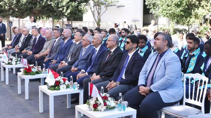 İstanbul - Türkiye Maarif Vakfı'nın 101 öğrencisi, Türk üniversitelerinden mezun oldu