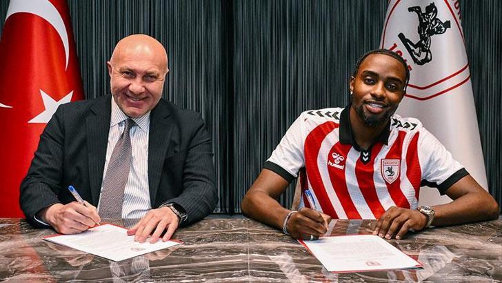 Samsunspor, Kongolu orta saha Antoine Makoumbou ile sözleşme imzaladı