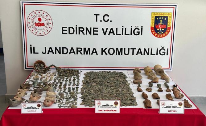 Edirne'de 4 bin 564 parça tarihi eser ele geçirildi