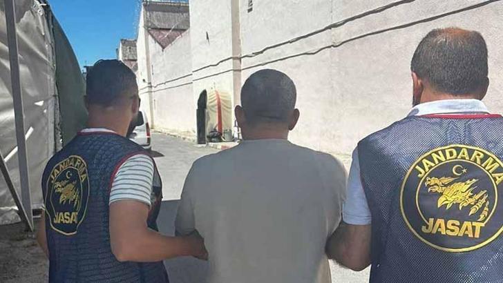 41 yıl hapis cezasıyla aranan şüpheli, kızının evinde yakalandı